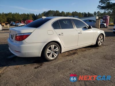 Trzecie zdjęcie samochodu z tyłu: 2010 BMW 528 XI VIN:WBANV1C59AC445385 - miniatura