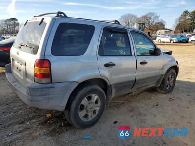 Trzecie zdjęcie samochodu z tyłu: 2004 FORD ESCAPE XLT VIN:1FMYU03154KA31956 - miniatura