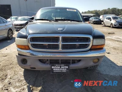 Piąte zdjęcie samochodu w środku: 2004 DODGE DAKOTA QUAD SLT VIN:1D7HL48KX4S504532 - miniatura