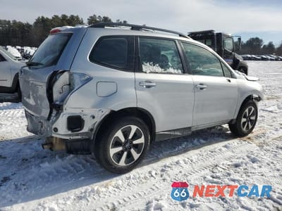 Trzecie zdjęcie samochodu z tyłu: 2018 SUBARU FORESTER 2.5I VIN:JF2SJABC0JH475607 - miniatura