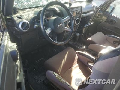 Zdjęcie 8 z 14 samochodu: 2008 JEEP WRANGLER SAHARA VIN:1J4FA54178L653453 - miniatura