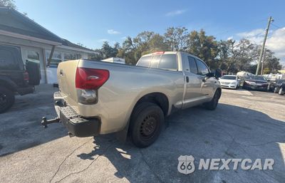 Czwarte zdjęcie samochodu z boku: 2007 TOYOTA TUNDRA DOUBLE CAB SR5 VIN:5TFRV54177X023415 - miniatura