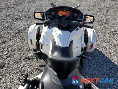 Zdjęcie 6 z 9 samochodu: 2014 CAN-AM SPYDER ROADSTER RT VIN:2BXNBDD18EV000780 - miniatura
