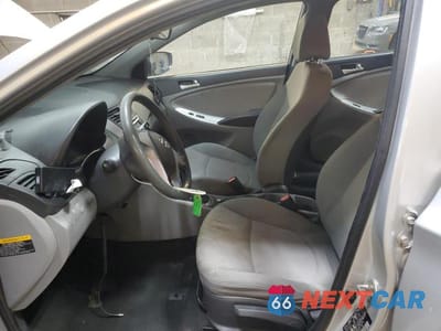 Zdjęcie 7 z 12 samochodu: 2013 HYUNDAI ACCENT GLS VIN:KMHCT4AE6DU487334 - miniatura