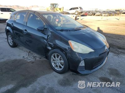 Czwarte zdjęcie samochodu z boku: 2012 TOYOTA PRIUS C VIN:JTDKDTB39C1019179 - miniatura