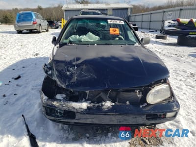 Piąte zdjęcie samochodu w środku: 1998 VOLKSWAGEN GOLF GL VIN:3VWFA81H7WM245388 - miniatura