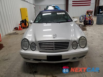 Piąte zdjęcie samochodu w środku: 2001 MERCEDES-BENZ CLK 320 VIN:WDBLK65G01T079748 - miniatura