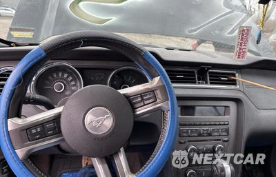 Zdjęcie 8 z 10 samochodu: 2013 FORD MUSTANG VIN:1ZVBP8EMXD5234330 - miniatura