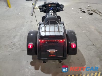 Zdjęcie 6 z 9 samochodu: 2019 HARLEY-DAVIDSON FLHTCUTG VIN:1HD1MAF17KB852026 - miniatura
