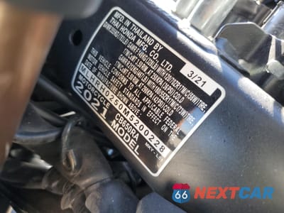 Zdjęcie 8 z 8 samochodu: 2021 HONDA CB650 RA VIN:MLHRH0250M5200228 - miniatura