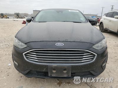 Piąte zdjęcie samochodu w środku: 2020 FORD FUSION SE VIN:3FA6P0HD7LR232442 - miniatura