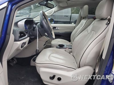 Zdjęcie 7 z 14 samochodu: 2018 CHRYSLER PACIFICA HYBRID LIMITED VIN:2C4RC1N7XJR318273 - miniatura