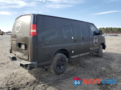 Trzecie zdjęcie samochodu z tyłu: 2005 CHEVROLET EXPRESS G3500 VIN:1GCHG35V051212838 - miniatura