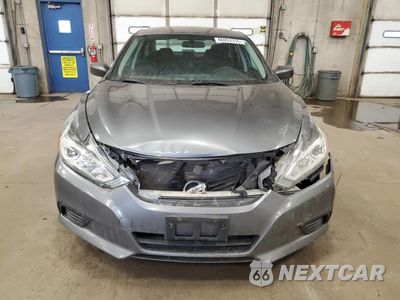 Piąte zdjęcie samochodu w środku: 2016 NISSAN ALTIMA 2.5 VIN:1N4AL3AP2GN314941 - miniatura