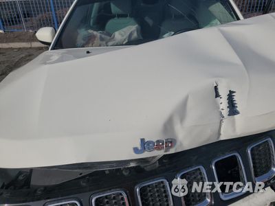 Zdjęcie 12 z 13 samochodu: 2019 JEEP COMPASS LATITUDE VIN:3C4NJDBBXKT761018 - miniatura