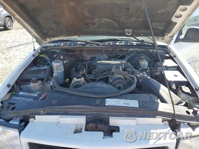 Zdjęcie 13 z 14 samochodu: 1998 GMC SONOMA VIN:1GTCS19X5W8509363 - miniatura