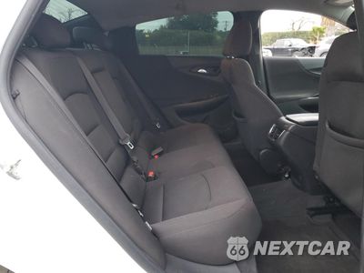 Zdjęcie 10 z 16 samochodu: 2018 CHEVROLET MALIBU LT VIN:1G1ZD5ST6JF231718 - miniatura