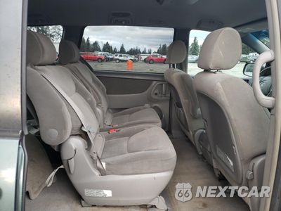 Zdjęcie 11 z 13 samochodu: 2005 TOYOTA SIENNA CE VIN:5TDZA23C45S313904 - miniatura