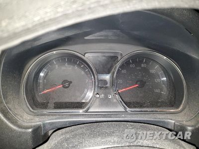 Zdjęcie 9 z 12 samochodu: 2017 NISSAN VERSA S VIN:3N1CN7APXHK457828 - miniatura