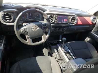 Zdjęcie 8 z 13 samochodu: 2020 TOYOTA TACOMA DOUBLE CAB VIN:5TFAX5GN6LX178862 - miniatura