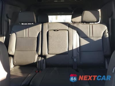 Zdjęcie 10 z 13 samochodu: 2023 CHEVROLET SUBURBAN C1500 RST VIN:1GNSCEKD3PR132583 - miniatura
