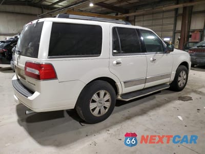 Trzecie zdjęcie samochodu z tyłu: 2008 LINCOLN NAVIGATOR VIN:5LMFU28538LJ11848 - miniatura