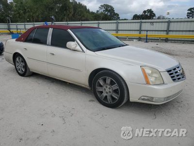 Czwarte zdjęcie samochodu z boku: 2011 CADILLAC DTS PLATINUM VIN:1G6KP5ES4BU102234 - miniatura