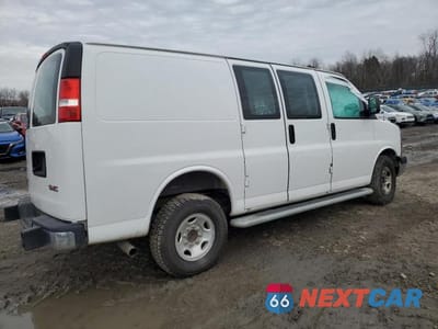 Trzecie zdjęcie samochodu z tyłu: 2021 GMC SAVANA G2500 VIN:1GTW7AFP6M1300318 - miniatura