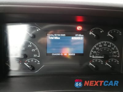 Zdjęcie 8 z 10 samochodu: 2022 VOLVO VN VNL VIN:4V4NC9EH3NN301053 - miniatura