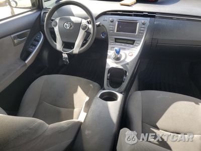 Zdjęcie 8 z 13 samochodu: 2013 TOYOTA PRIUS VIN:JTDKN3DU6D1724722 - miniatura