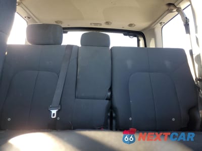 Zdjęcie 10 z 13 samochodu: 2005 MITSUBISHI ENDEAVOR LS VIN:4A4MN21S75E067891 - miniatura