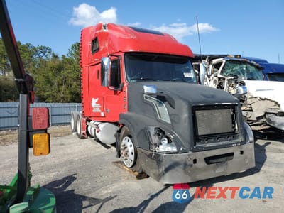 2006 VOLVO VNL SEMI TRUCK 4V4NC9GH46N437528 - główne zdjęcie licytacji z USA - miniatura