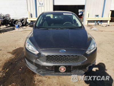 Piąte zdjęcie samochodu w środku: 2015 FORD FOCUS SE VIN:1FADP3F21FL235009 - miniatura