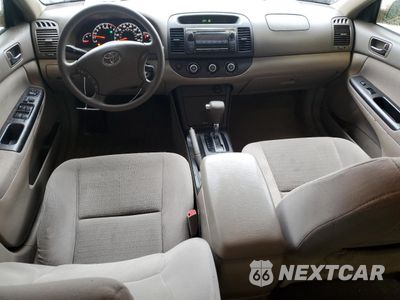 Zdjęcie 8 z 12 samochodu: 2005 TOYOTA CAMRY LE VIN:4T1BE30K55U093767 - miniatura