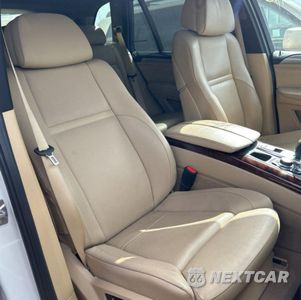 Piąte zdjęcie samochodu w środku: 2013 BMW X5 XDRIVE50I VIN:5UXZV8C53D0C15460 - miniatura