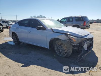 Czwarte zdjęcie samochodu z boku: 2023 NISSAN ALTIMA SR VIN:1N4AL4CV2PN341610 - miniatura