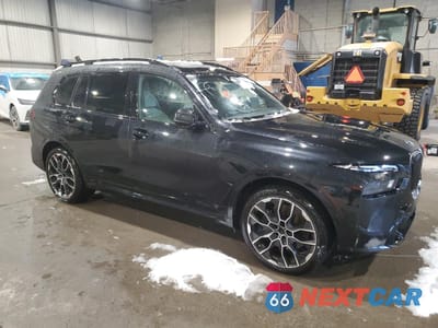 Czwarte zdjęcie samochodu z boku: 2025 BMW X7 XDRIVE40I VIN:5UX23EM08S9W34239 - miniatura