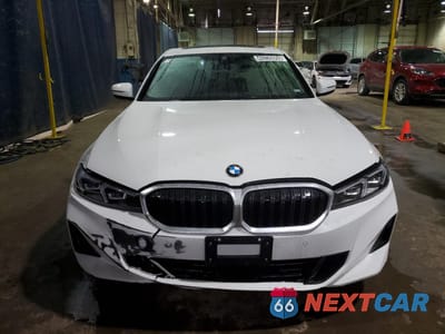Piąte zdjęcie samochodu w środku: 2025 BMW 330XI VIN:3MW89CW01S8F06766 - miniatura