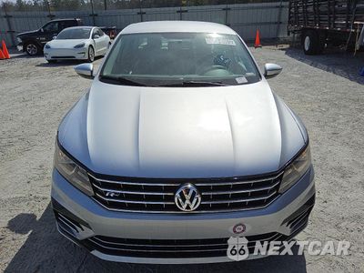 Piąte zdjęcie samochodu w środku: 2018 VOLKSWAGEN PASSAT S VIN:1VWAA7A37JC031116 - miniatura
