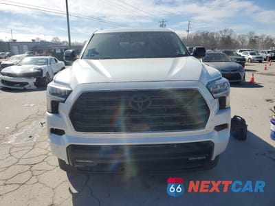 Piąte zdjęcie samochodu w środku: 2024 TOYOTA SEQUOIA SR5 VIN:7SVAAABAXRX032963 - miniatura