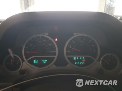 Zdjęcie 9 z 13 samochodu: 2010 JEEP WRANGLER SAHARA VIN:1J4GA5D13AL222537 - miniatura