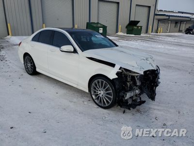 Czwarte zdjęcie samochodu z boku: 2015 MERCEDES-BENZ C 300 4MATIC VIN:55SWF4KB1FU032835 - miniatura