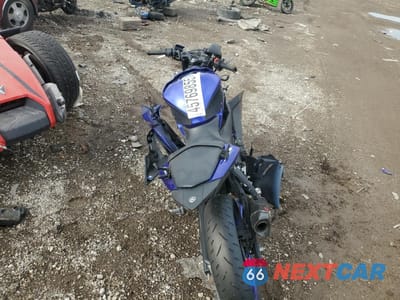 Zdjęcie 6 z 9 samochodu: 2024 YAMAHA YZFR3 A VIN:MH3RH18Y0RK016072 - miniatura