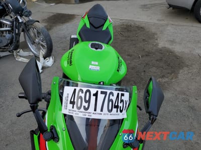 Piąte zdjęcie samochodu w środku: 2024 KAWASAKI ZX636 K VIN:JKBZXJJ18RA005685 - miniatura