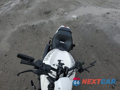 Piąte zdjęcie samochodu w środku: 2017 HARLEY-DAVIDSON VRSCDX NIGHT ROD SPECIAL VIN:1HD1HHH1XHC801214 - miniatura