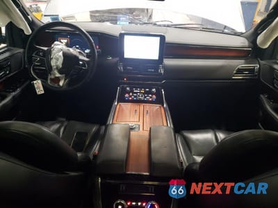Zdjęcie 8 z 15 samochodu: 2020 LINCOLN NAVIGATOR RESERVE VIN:5LMJJ2LT6LEL17168 - miniatura