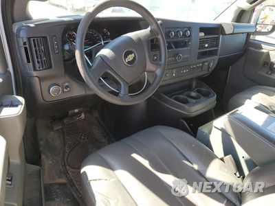 Zdjęcie 8 z 13 samochodu: 2017 CHEVROLET EXPRESS G2500 VIN:1GCWGAFF2H1274877 - miniatura