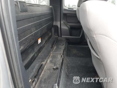 Zdjęcie 10 z 15 samochodu: 2019 TOYOTA TACOMA ACCESS CAB VIN:5TFRX5GN3KX144895 - miniatura