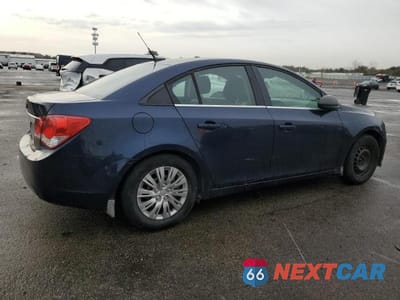 Trzecie zdjęcie samochodu z tyłu: 2011 CHEVROLET CRUZE LS VIN:1G1PC5SH4B7237180 - miniatura