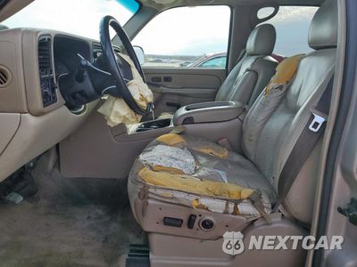 Zdjęcie 7 z 14 samochodu: 2004 GMC YUKON VIN:1GKEC13Z34R130986 - miniatura